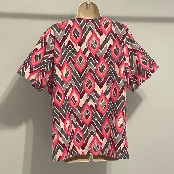 Tafford Pink Grey Aztec Print Medical Scrub Top Medium 100% Cotton - Picture 2 of 7